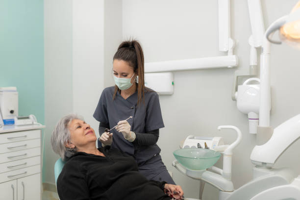 Best Dentist for Tooth Abscess  in Oronoque, CT